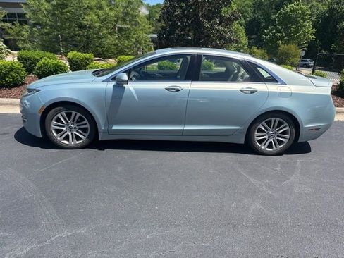 Used 2014 Lincoln MKZ Hybrid w/ Equipment Group 202A Reserve FWD image 2