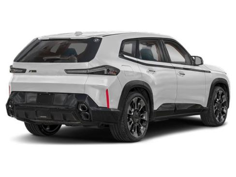 Used 2023 BMW XM AWD/4WD image 2