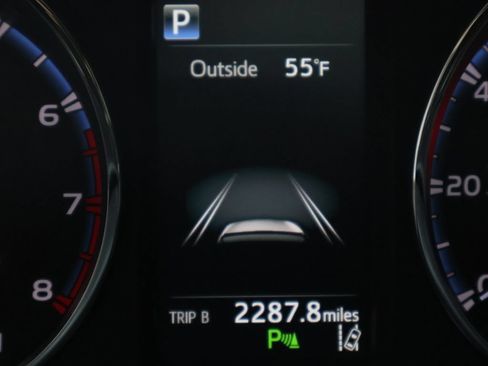 Used 2017 Toyota RAV4 Limited FWD image 19