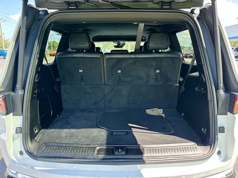 Used 2024 Jeep Wagoneer Series II RWD image 25