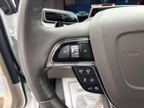 Used 2023 Lincoln Navigator Reserve AWD/4WD image 17