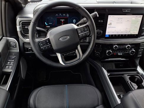 New 2025 Ford F450 Platinum image 3