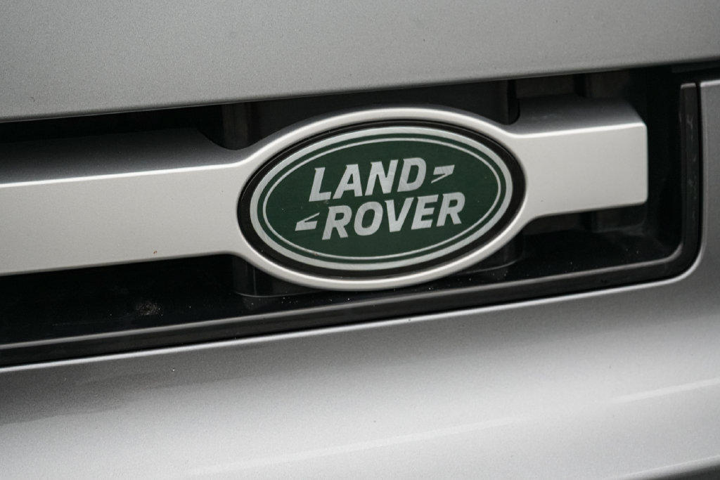 Used 2024 Land Rover Defender 110 S AWD/4WD image 12