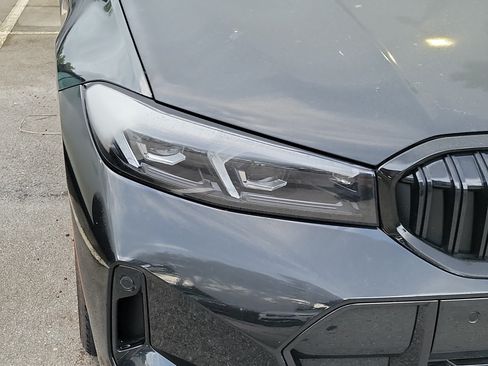 Used 2023 BMW 330i xDrive Sedan w/ M Sport Package AWD/4WD image 6