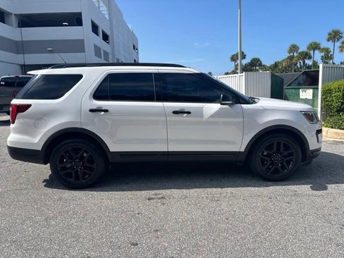 Used 2018 Ford Explorer Sport w/ Equipment Group 401A AWD/4WD image 2