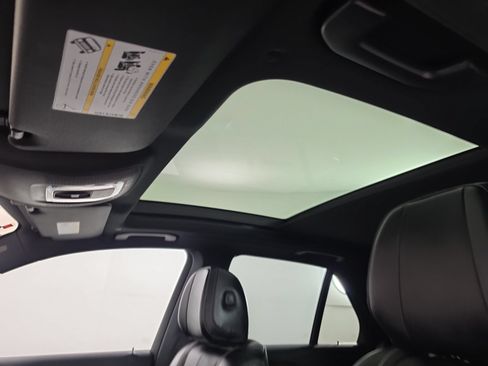 Used 2022 Mercedes-Benz GLE 450 4MATIC image 32