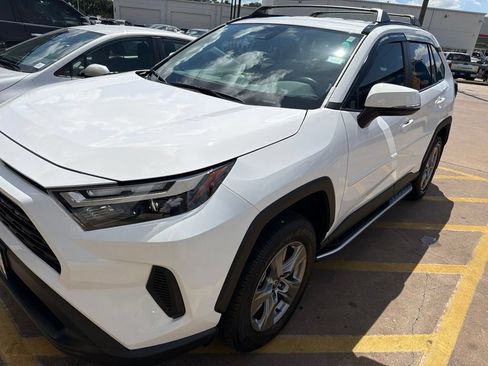 Used 2025 Toyota RAV4 XLE FWD image 4