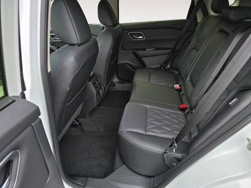 New 2026 Nissan Rogue Platinum AWD/4WD image 14
