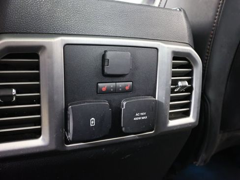 Used 2018 Ford F150 Platinum w/ Equipment Group 701A Luxury image 26