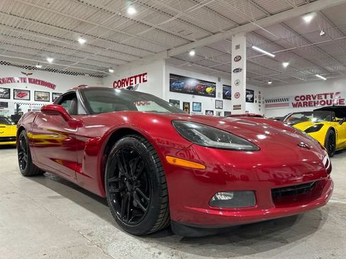 Used 2007 Chevrolet Corvette Coupe w/ Preferred Equipment Group RWD image 5