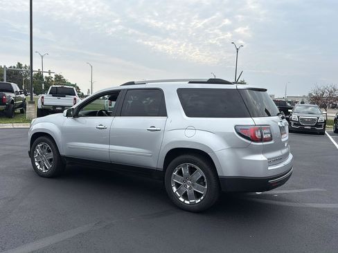 Used 2017 GMC Acadia Limited SLT AWD/4WD image 3