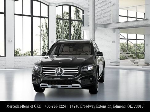 Used 2026 Mercedes-Benz GLB 250 image 42