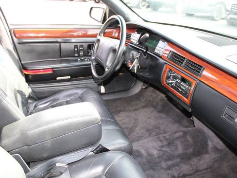 Used 1995 Cadillac De Ville Sedan FWD image 12