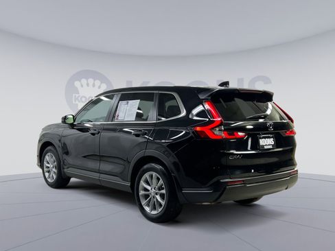 Used 2023 Honda CR-V EX image 10