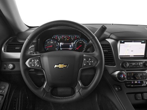 Used 2017 Chevrolet Tahoe LT w/ LT Signature Package AWD/4WD image 4