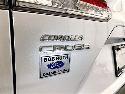 Used 2023 Toyota Corolla Cross LE w/ Moonroof Package FWD image 14