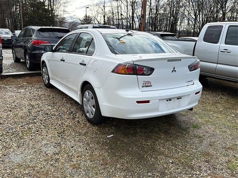 Used 2010 Mitsubishi Lancer DE image 2