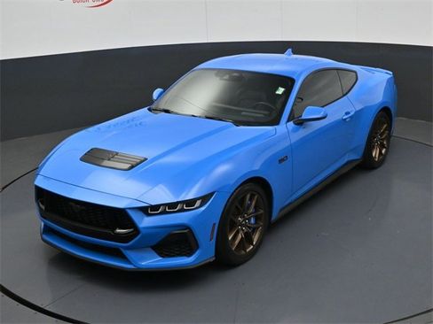 Used 2024 Ford Mustang GT Premium image 17