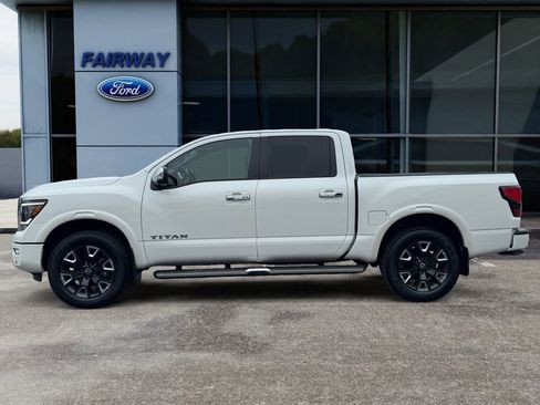 Used 2024 Nissan Titan Platinum Reserve w/ Moonroof Package image 7