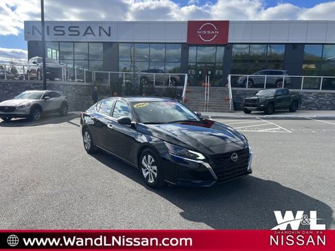 Certified 2025 Nissan Altima 2.5 S image 1