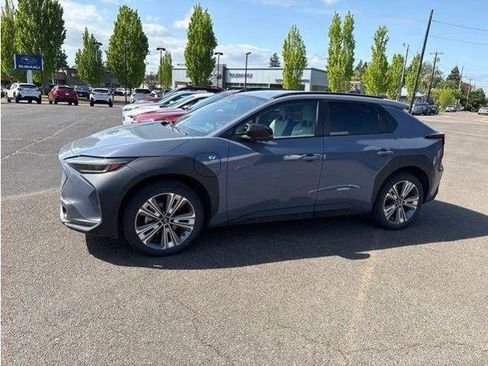 Used 2023 Subaru Solterra AWD image 8