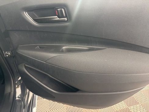 Used 2025 Toyota Corolla LE image 27