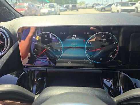 Used 2021 Mercedes-Benz GLA 250 4MATIC w/ Premium Package image 49