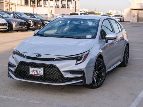 Certified 2026 Toyota Corolla SE FWD image 1