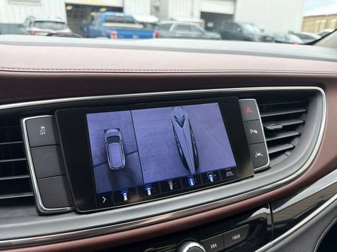 Used 2020 Buick Enclave Avenir FWD image 22