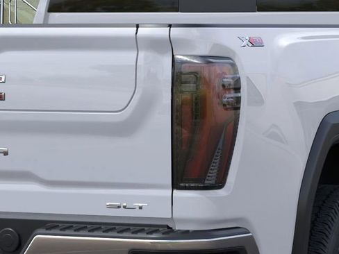 New 2026 GMC Sierra 2500 SLT w/ SLT Premium Package image 11