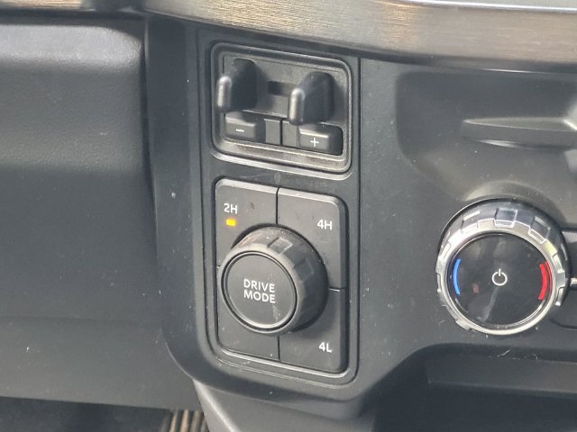 Used 2024 Ford F350 Lariat w/ FX4 Off-Road Package AWD/4WD image 25
