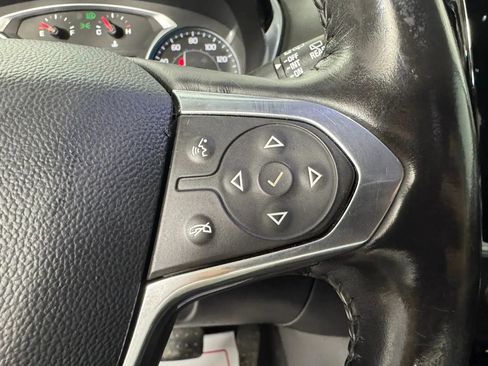 Used 2020 Chevrolet Traverse LT FWD image 16