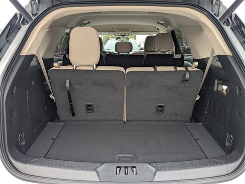 Used 2022 Ford Explorer 2WD image 13