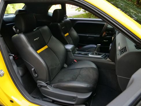 Used 2010 Dodge Challenger SRT8 w/ SRT Option Group II RWD image 30
