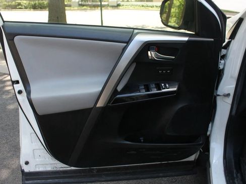 Used 2016 Toyota RAV4 Limited w/ Protection Package AWD/4WD image 29