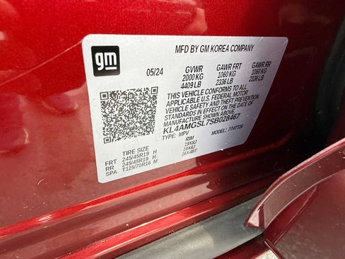 Used 2025 Buick Encore GX Avenir w/ Avenir Convenience Package AWD/4WD image 39
