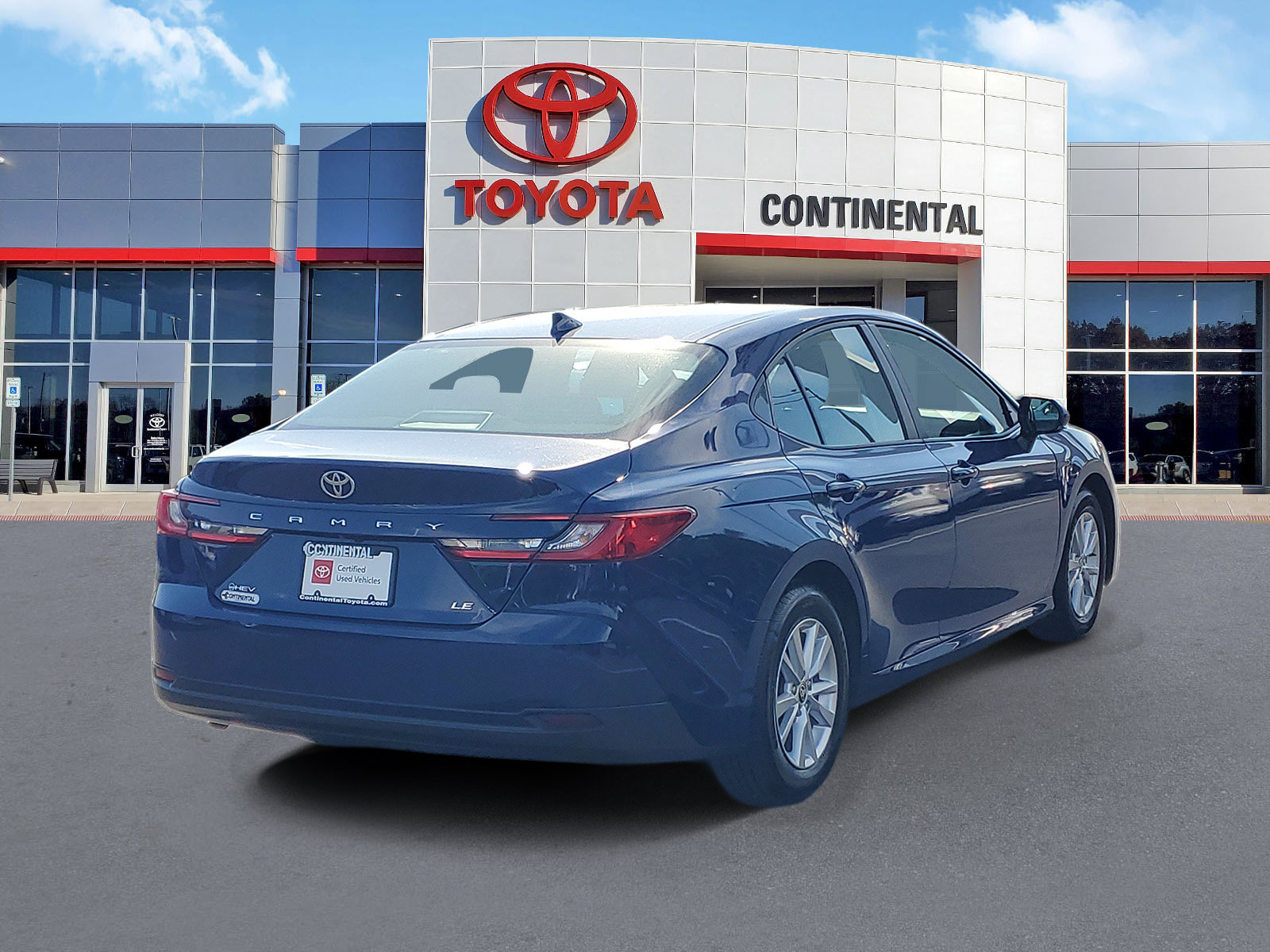 Certified 2025 Toyota Camry LE FWD image 5