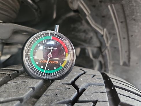 Used 2023 Nissan Rogue S image 25