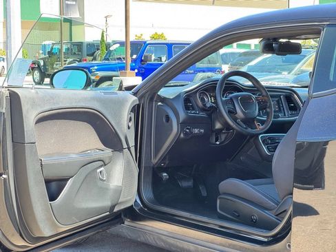Used 2015 Dodge Challenger SXT w/ Super Sport Group (SS/T) RWD image 8