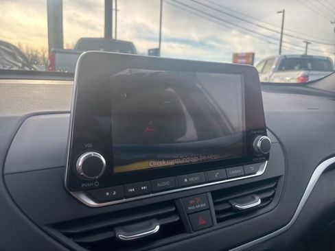 Used 2022 Nissan Altima 2.5 SV image 35