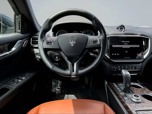Used 2023 Maserati Ghibli Modena Q4 AWD/4WD image 9