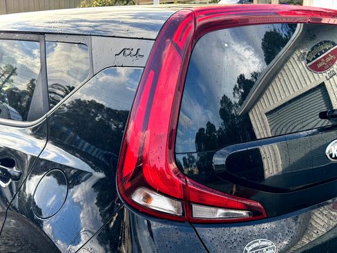 Used 2020 Kia Soul S image 10