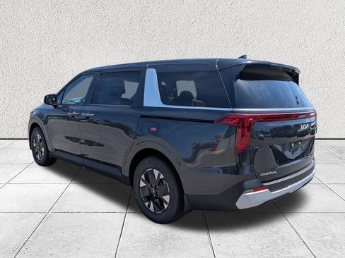 New 2026 Kia Carnival LXS FWD image 5