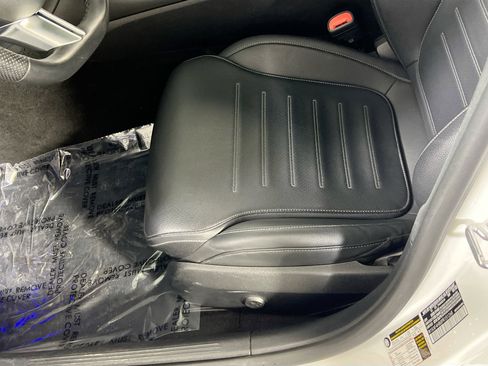 Used 2023 Mercedes-Benz C 300 4MATIC Sedan image 19