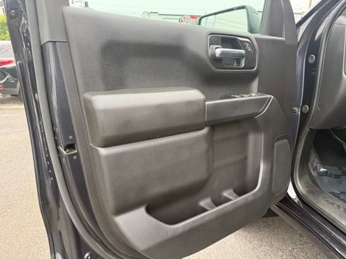 Used 2024 Chevrolet Silverado 1500 Custom Trail Boss w/ LPO, Dark Essentials Package AWD/4WD image 9