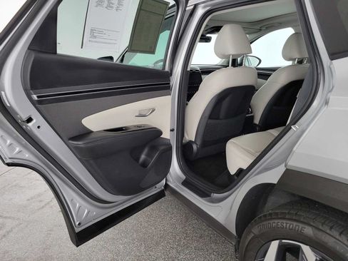 Used 2024 Hyundai Tucson Limited AWD/4WD image 15