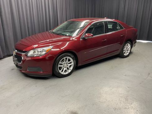 Used 2015 Chevrolet Malibu LT w/ Power Convenience Package FWD image 3