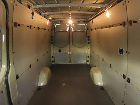 Used 2025 Mercedes-Benz Sprinter 2500 image 29
