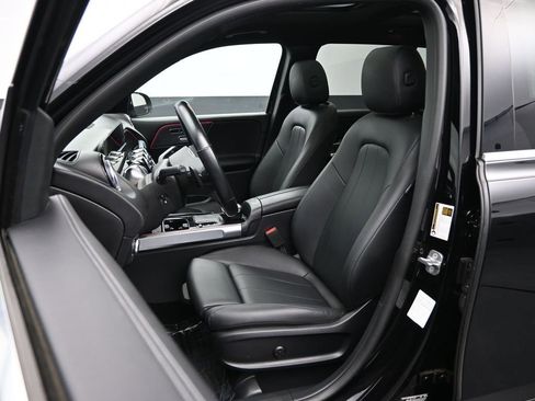 Used 2023 Mercedes-Benz GLB 250 4MATIC image 24