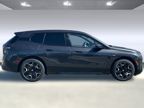 Used 2024 BMW iX xDrive50 w/ Sport Package AWD/4WD image 8